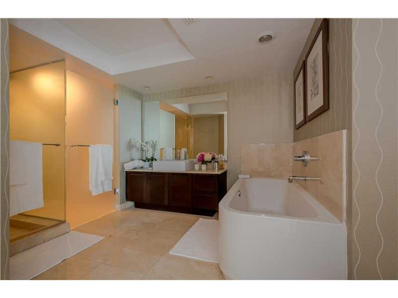 150 East Sunny Isles Blvd, Sunny Isles Beach, FL 33160