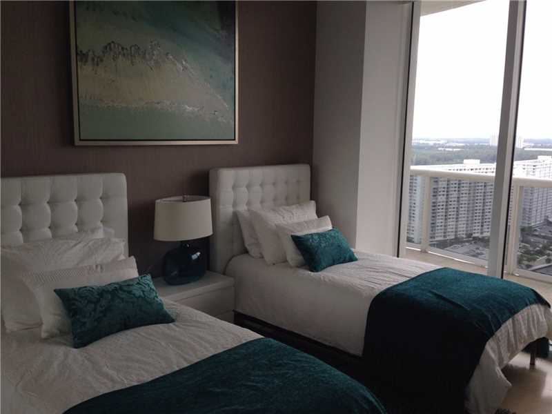 15901Collins Ave, Sunny Isles Beach, FL 33160