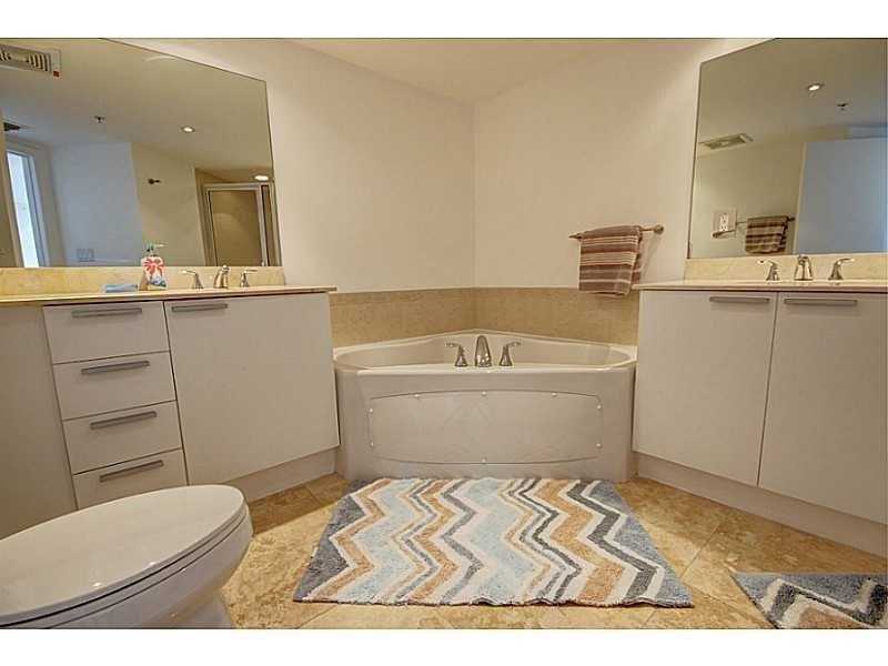 16699COLLINS, Sunny Isles Beach, FL 33160