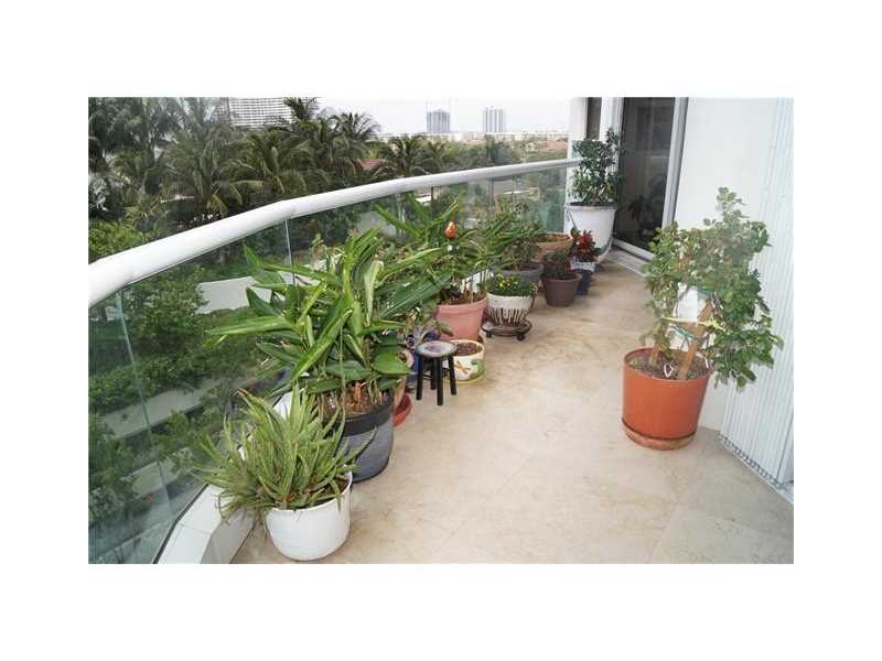 7000Island Blvd, Aventura, FL 33160