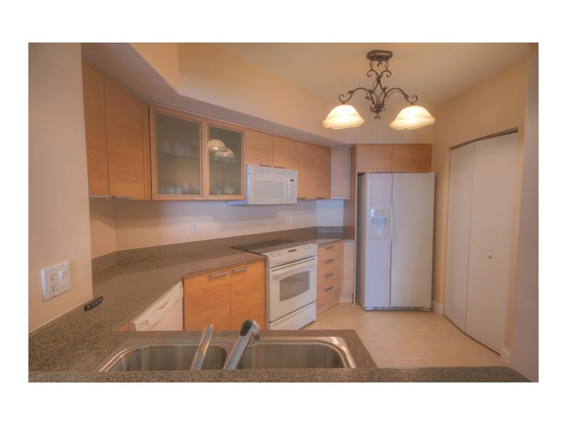 16699COLLINS AV, Sunny Isles Beach, FL 33160