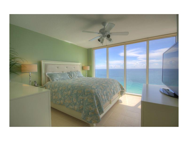 16699COLLINS AV, Sunny Isles Beach, FL 33160