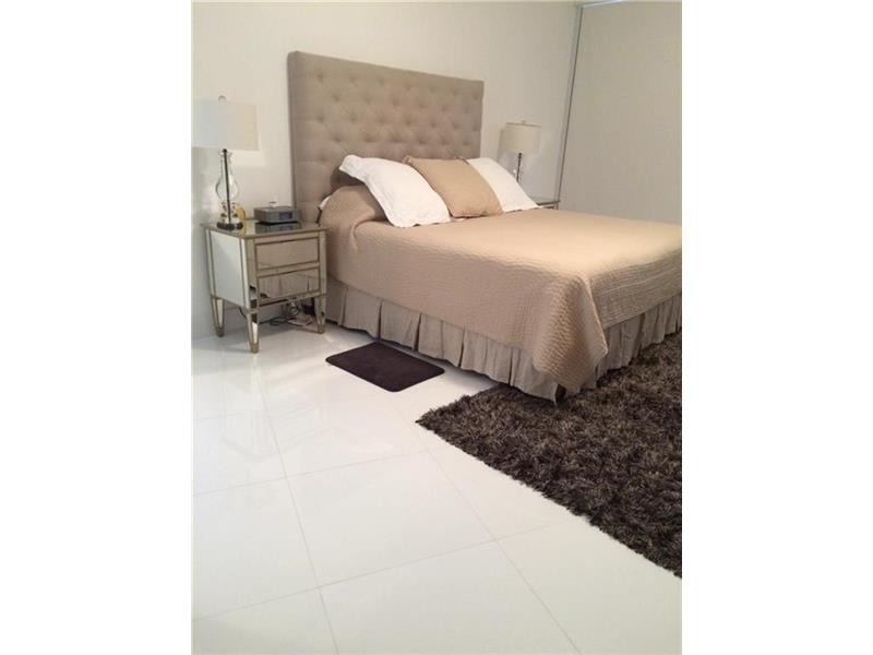 18201Collins Ave, Sunny Isles Beach, FL 33160
