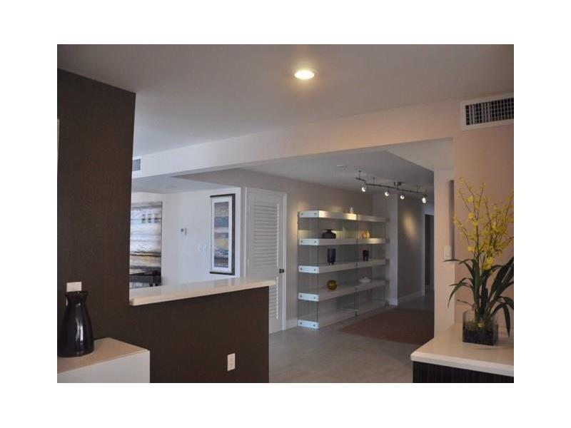 18051Biscayne Blvd, Aventura, FL 33160