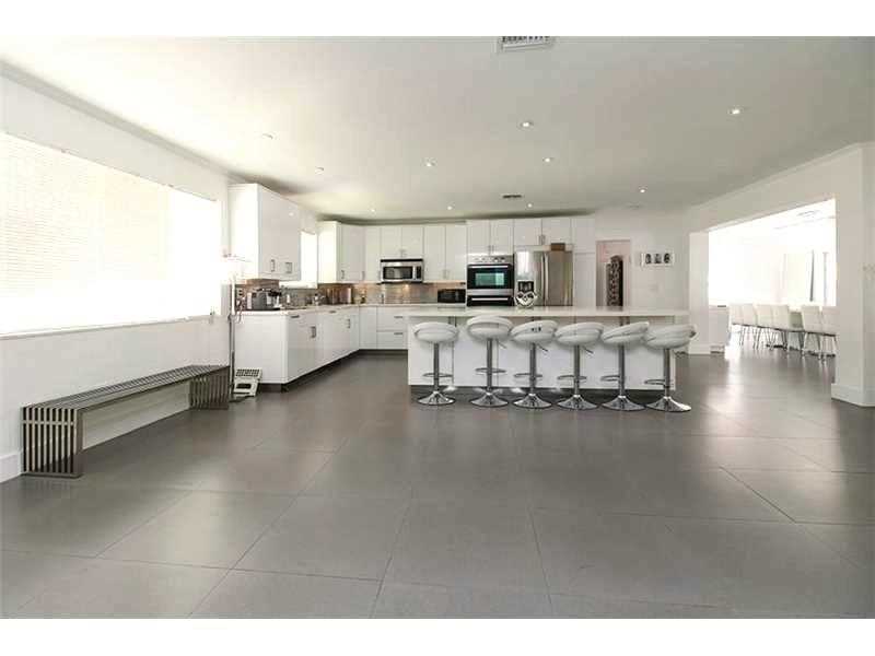 271191st Ter, Sunny Isles Beach, FL 33160