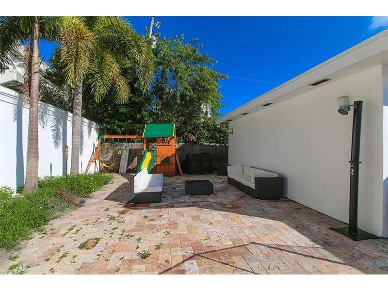 271191st Ter, Sunny Isles Beach, FL 33160