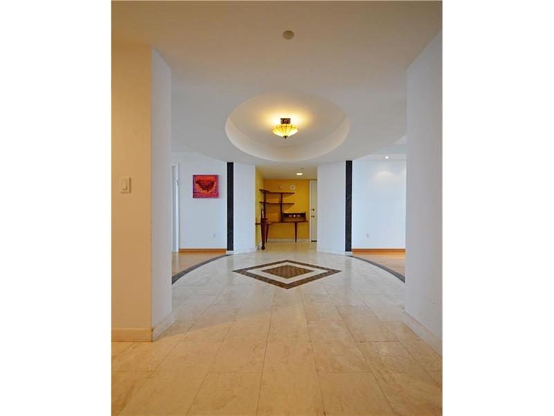 19333Collins Ave, Sunny Isles Beach, FL 33160