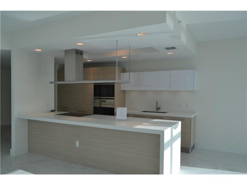 17301Biscayne Blvd, Aventura, FL 33160