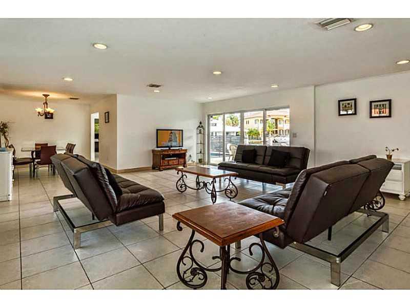 16481 Northeast 31 AV, Eastern Shores, FL 33160