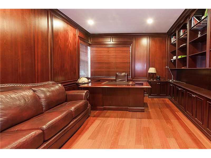 19470 Northeast 39th CT, Sunny Isles Beach, FL 33160