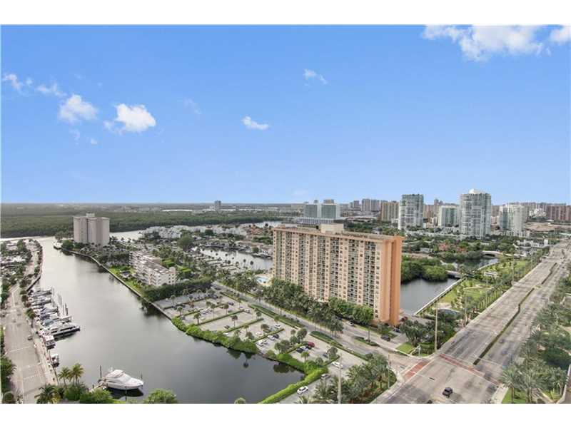 15811Collins Ave, Sunny Isles Beach, FL 33160