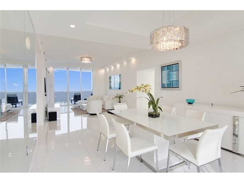 15811Collins Ave, Sunny Isles Beach, FL 33160