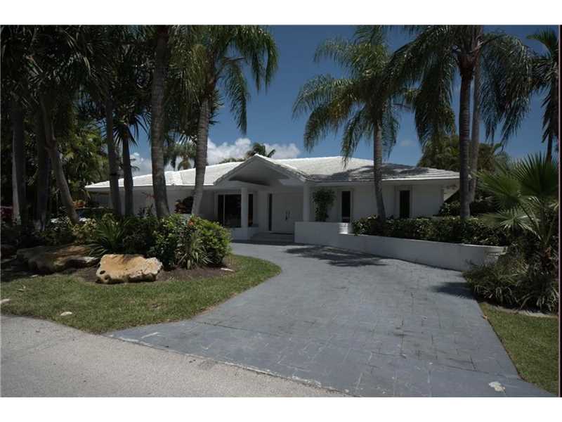 3221 NE 165TH ST, North Miami Beach, FL 33160