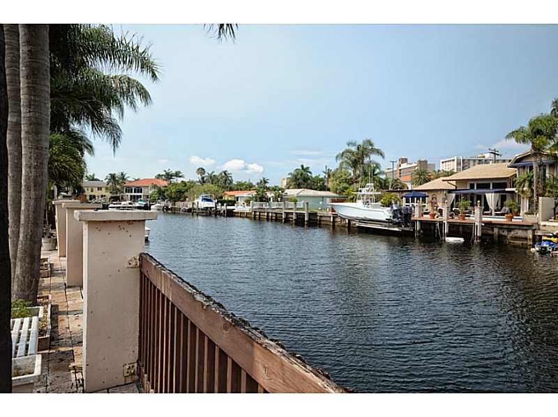 16466 Northeast 31 AV, Eastern Shores, FL 33160