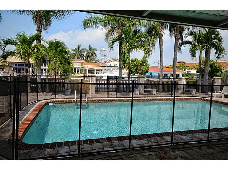 16466 Northeast 31 AV, Eastern Shores, FL 33160