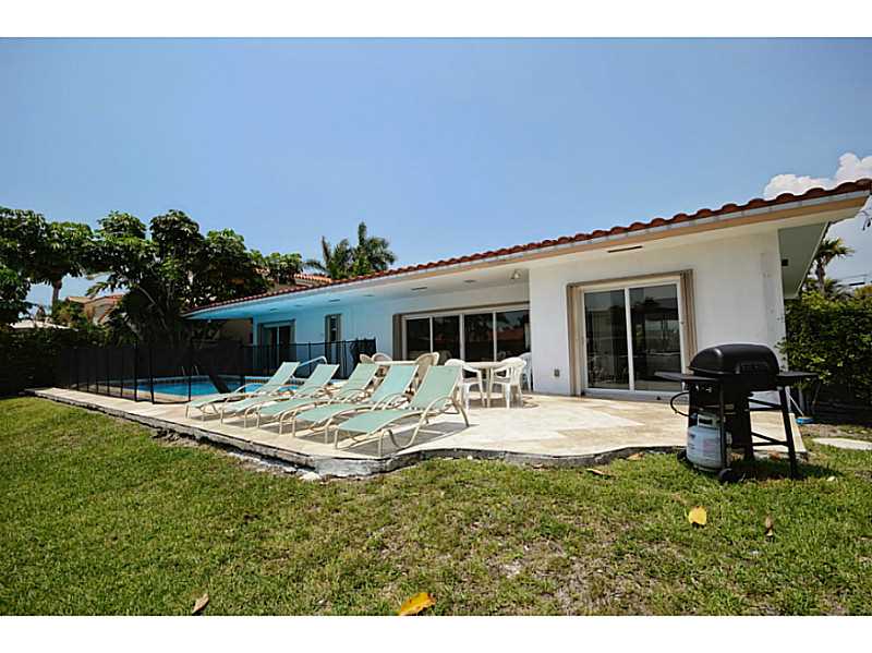 16469 Northeast 30 AV, Eastern Shores, FL 33160