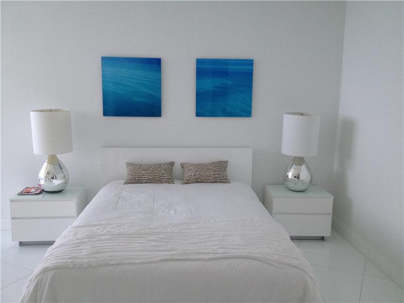 15811COLLINS AV, Sunny Isles Beach, FL 33160