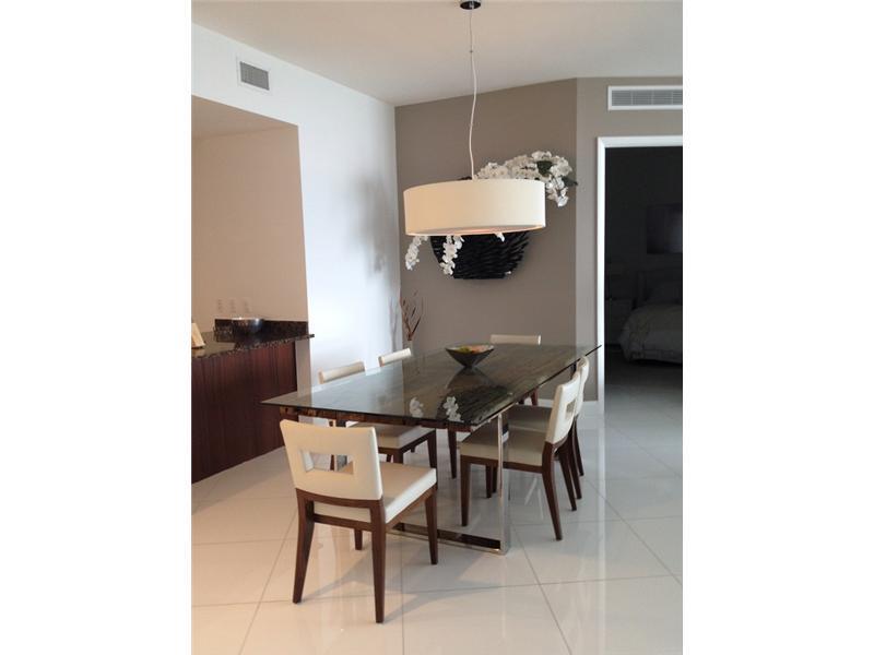 15811COLLINS AV, Sunny Isles Beach, FL 33160