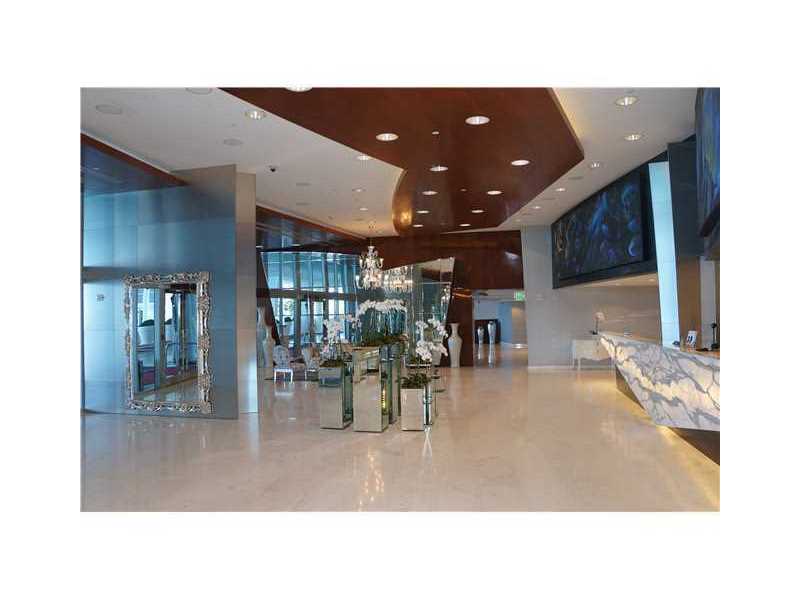 17121COLLINS AV, Sunny Isles Beach, FL 33160