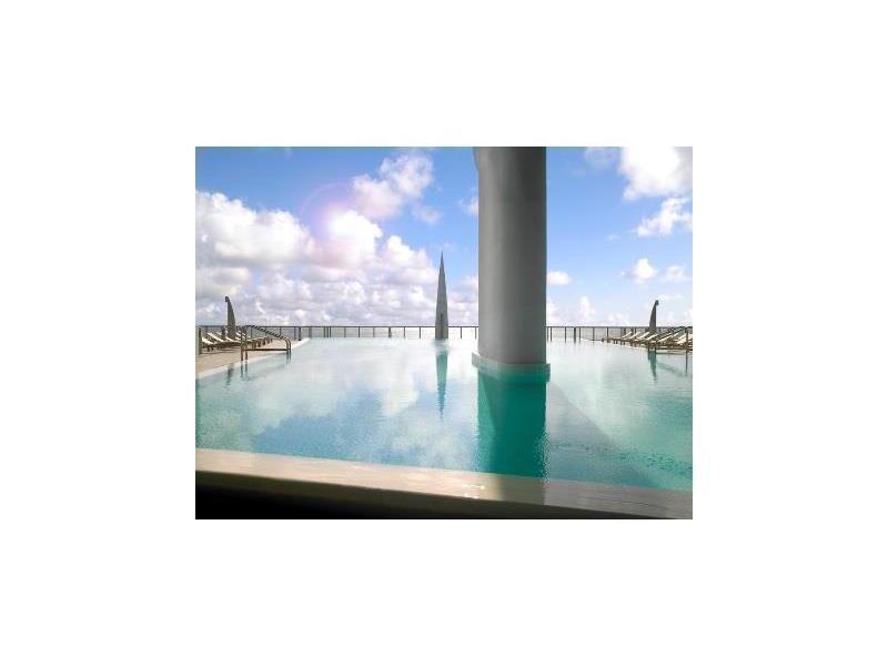 17121COLLINS AV, Sunny Isles Beach, FL 33160