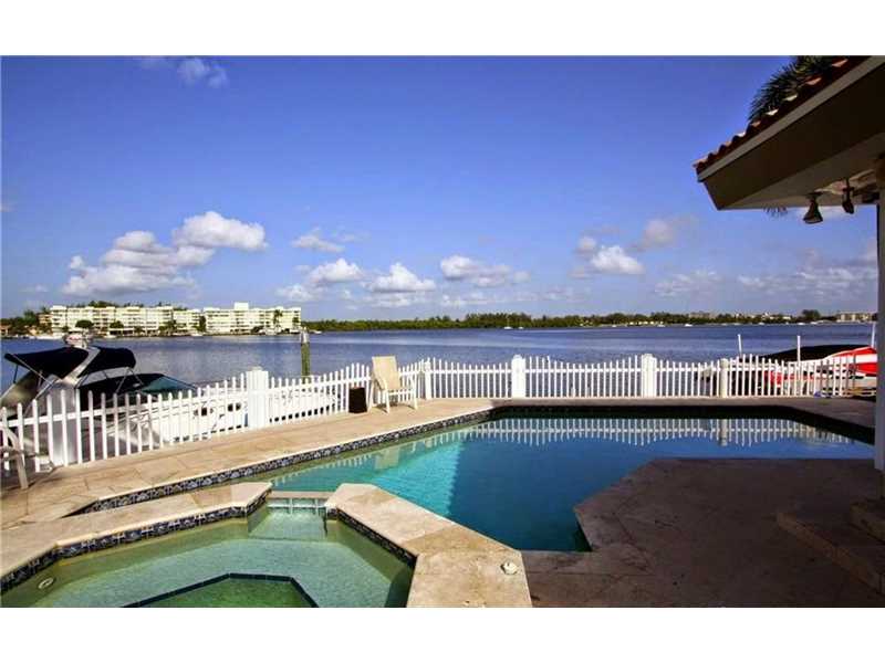 16480 Northeast 30th Ave, North Miami Beach, FL 33160