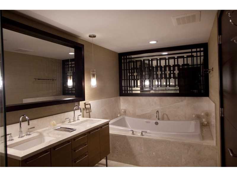 17001Collins Ave, Sunny Isles Beach, FL 33160