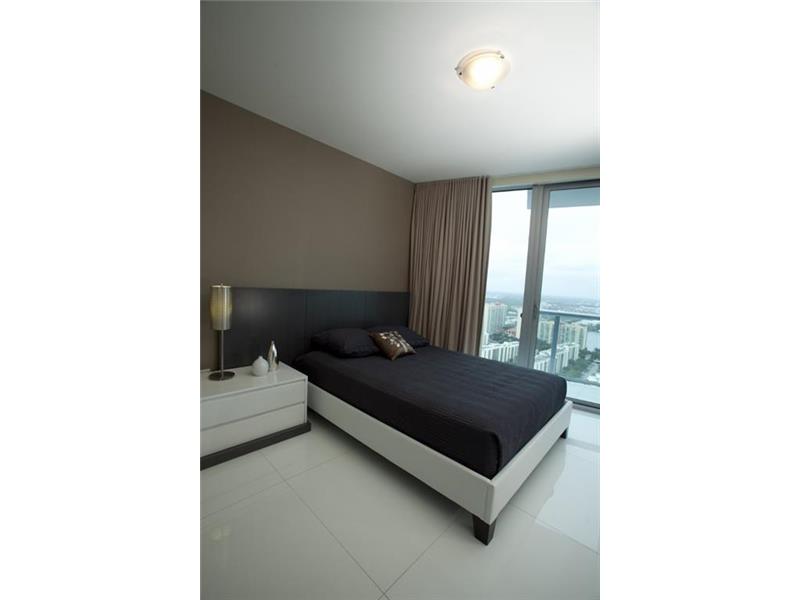 17001Collins Ave, Sunny Isles Beach, FL 33160