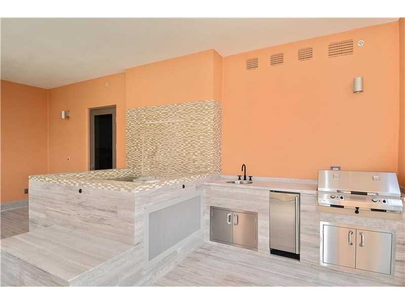 17749Collins Ave, Sunny Isles Beach, FL 33160