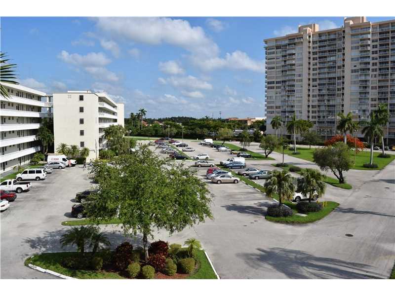 2859Leonard Dr, Aventura, FL 33160