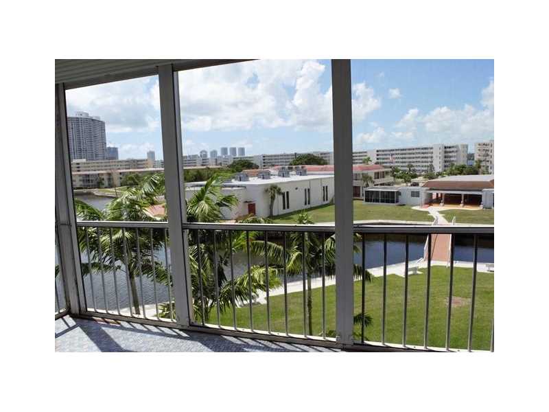 2859Leonard Dr, Aventura, FL 33160