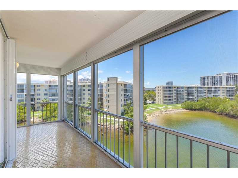 3030Marcos Dr, Aventura, FL 33160