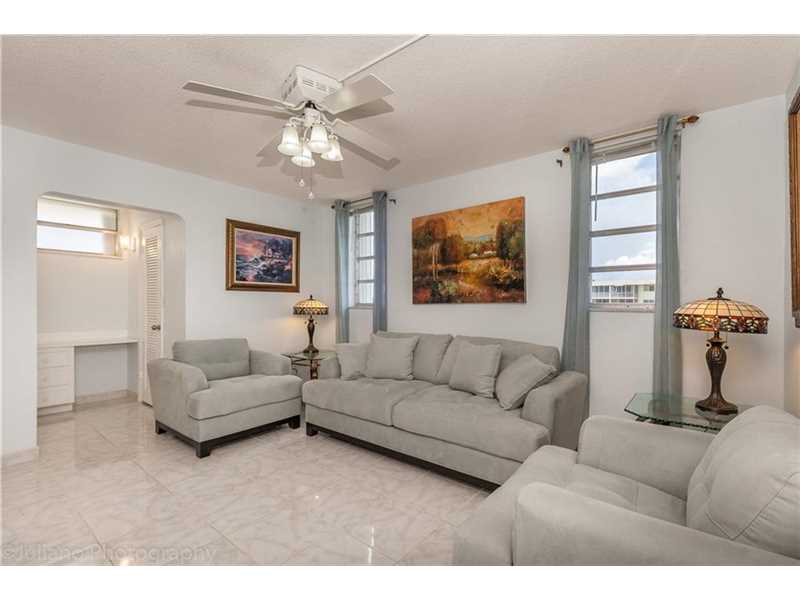 3030Marcos Dr, Aventura, FL 33160