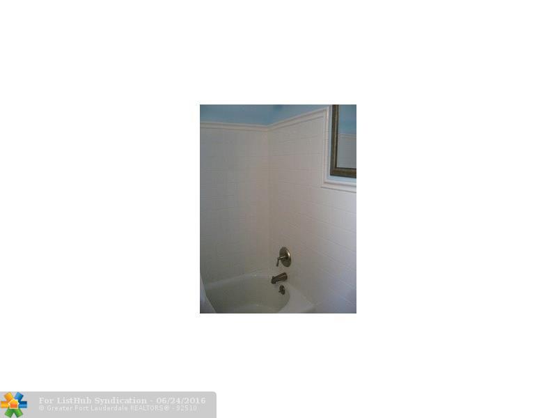 3681 NE 170th St 1, North Miami Beach, FL 33160