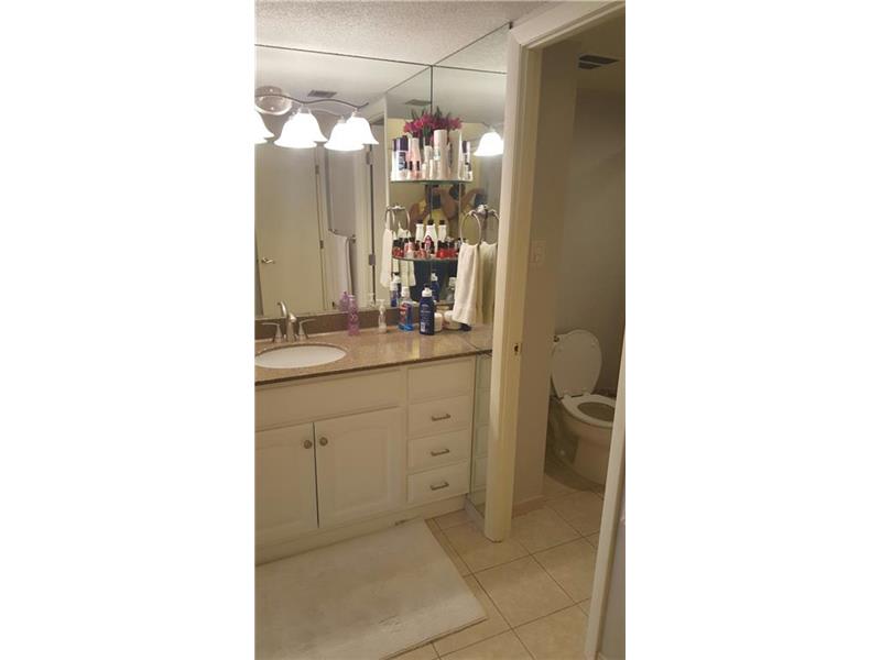 18021Biscayne Blvd, Aventura, FL 33160