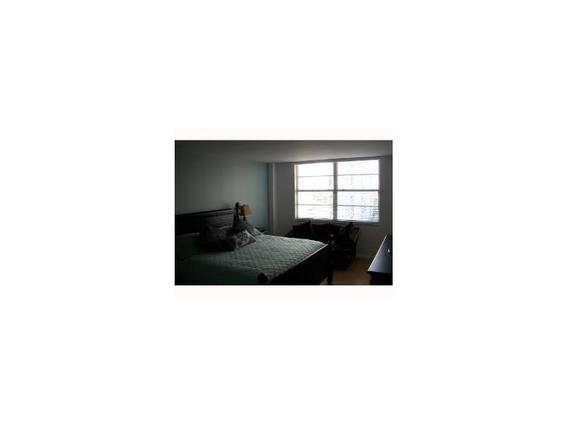 2801 Northeast 183rd St, Aventura, FL 33160