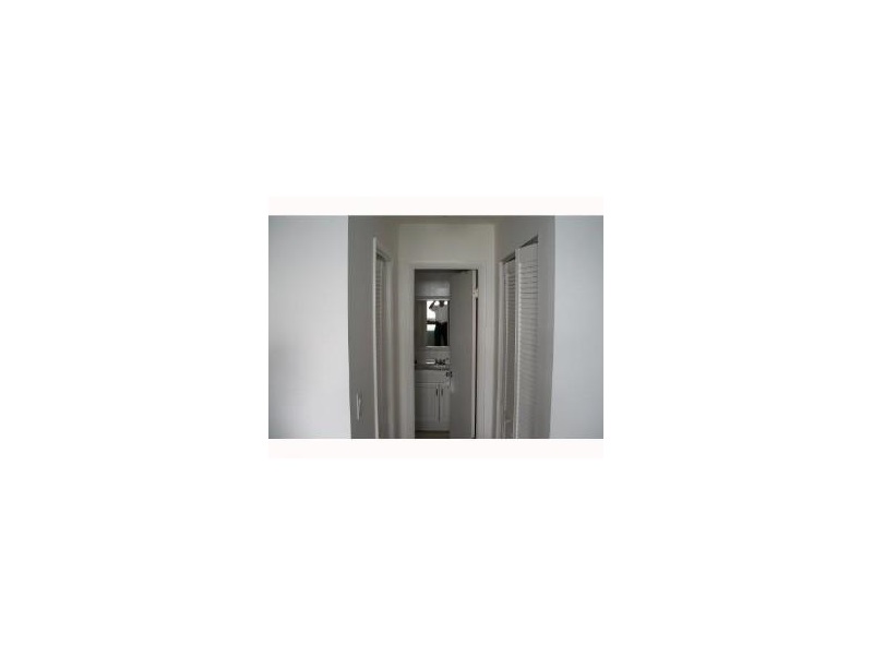 2801 Northeast 183rd St, Aventura, FL 33160