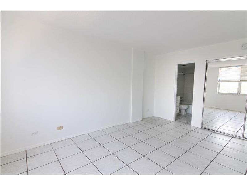 3660 Northeast 166th St, North Miami Beach, FL 33160