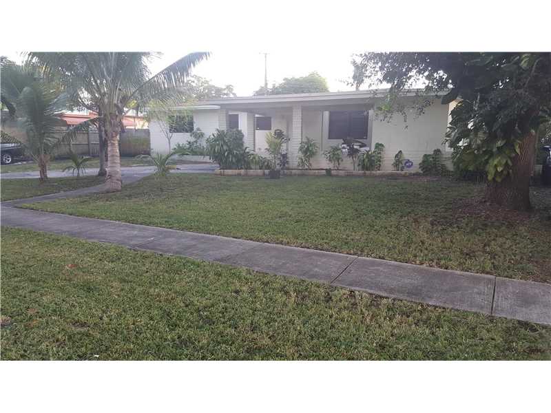 180 NE 128th St, North Miami, FL 33161