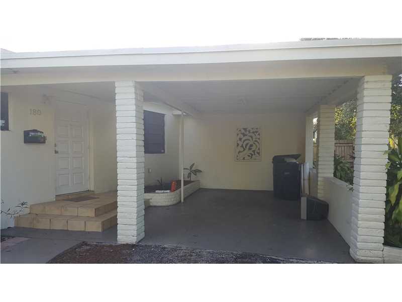 180 NE 128th St, North Miami, FL 33161