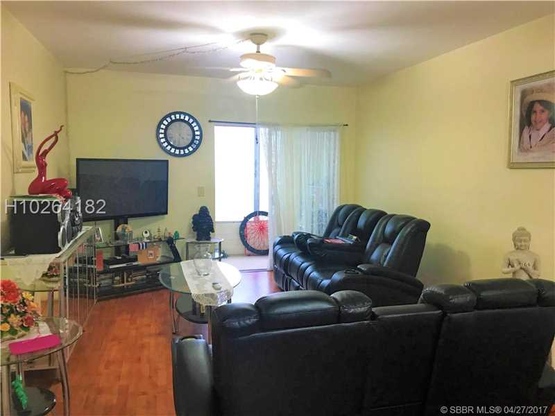 1560 Northeast 127th St, North Miami, FL 33161