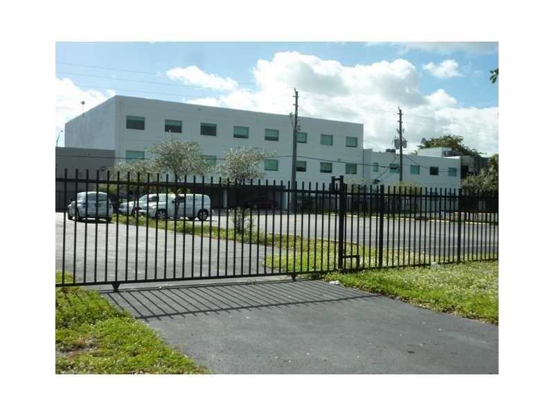 1035 Northeast 125th St, North Miami, FL 33161