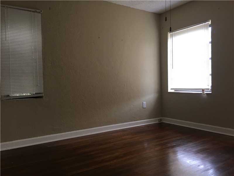 445 NE 135 ST, North Miami, FL 33161
