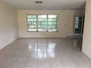 810 NE 154th StreetMiami, FL, 33162