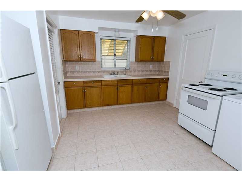 1986 Northeast 167th St, North Miami Beach, FL 33162