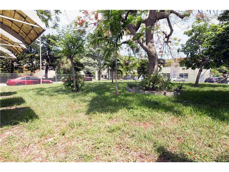 1986 Northeast 167th St, North Miami Beach, FL 33162