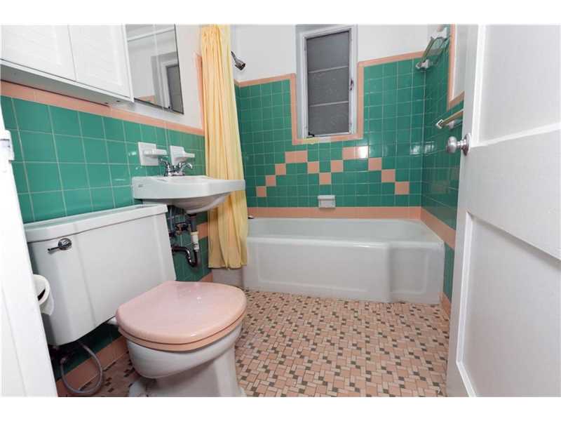1986 Northeast 167th St, North Miami Beach, FL 33162