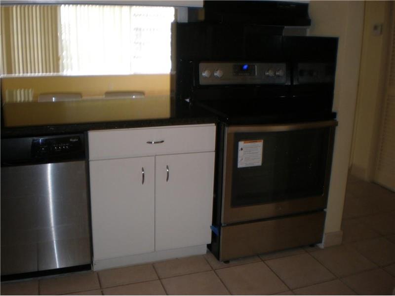 1460 Northeast 169th St, North Miami Beach, FL 33162