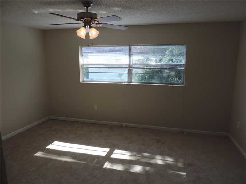 1530 Northeast 151st St, North Miami Beach, FL 33162