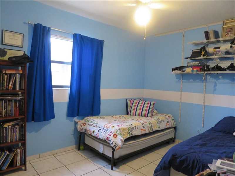 17520 Northeast 7th Ct, Miami, FL 33162