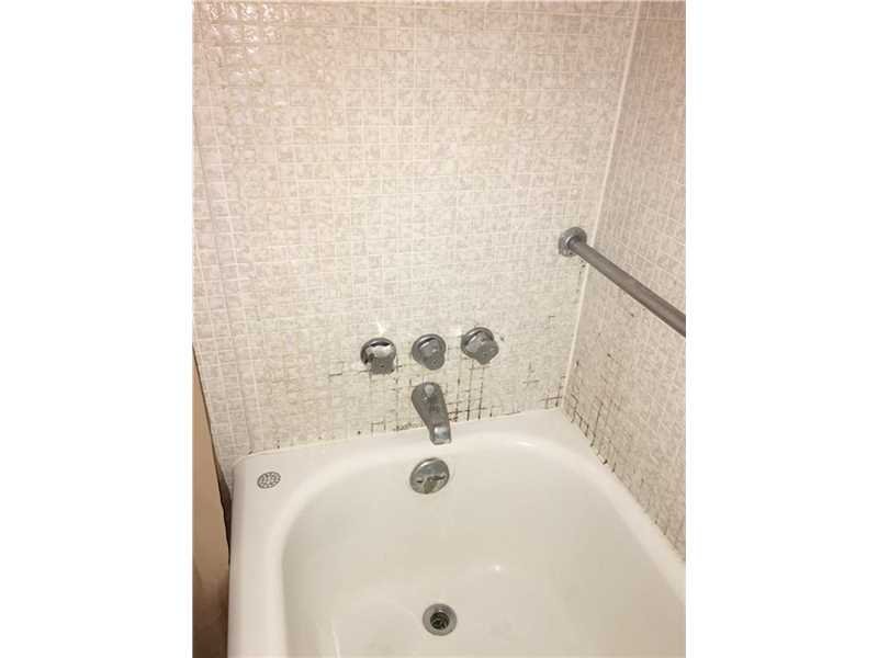 1430 Northeast 170th St, North Miami Beach, FL 33162